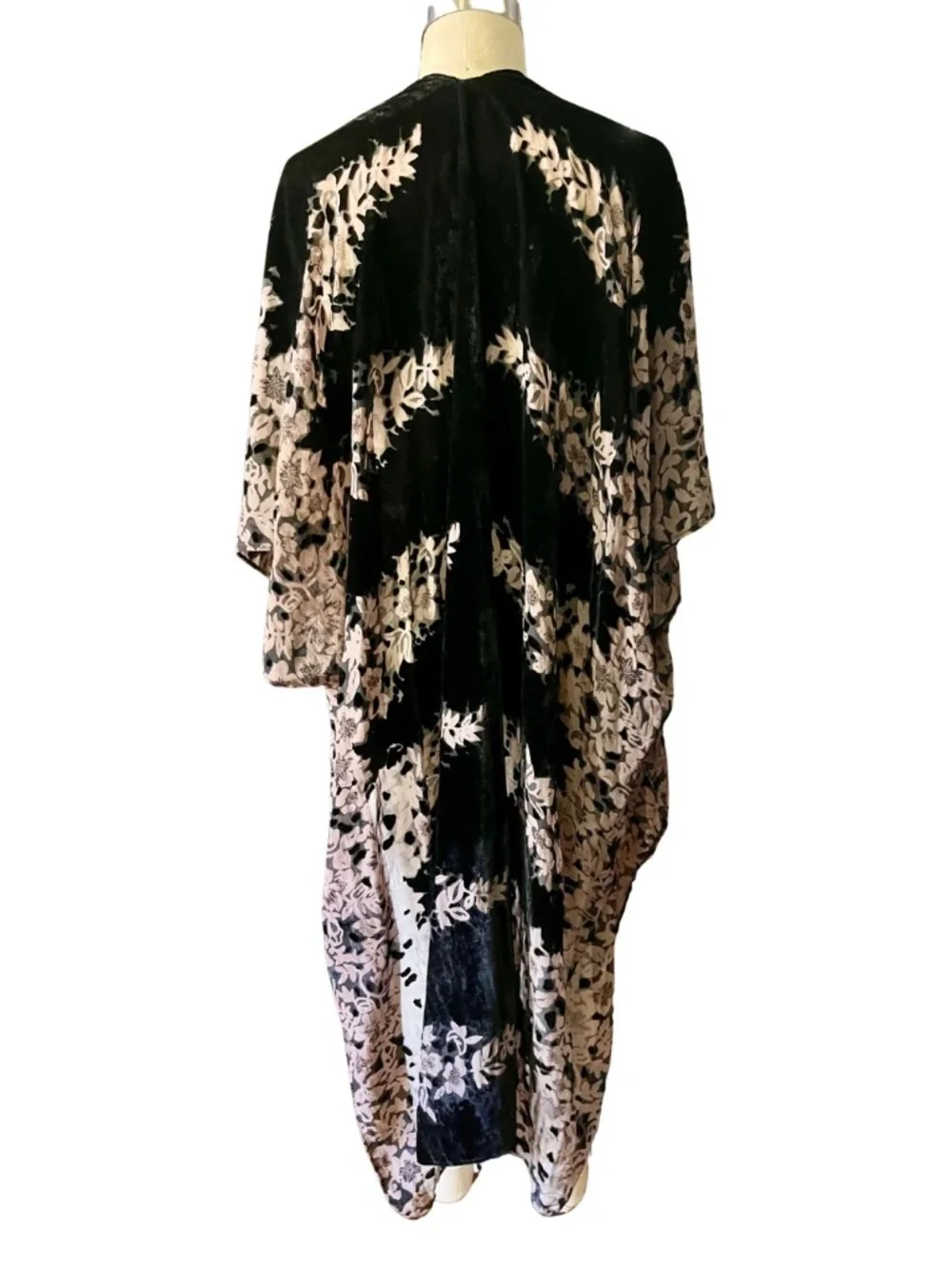 Aakaa long shawl